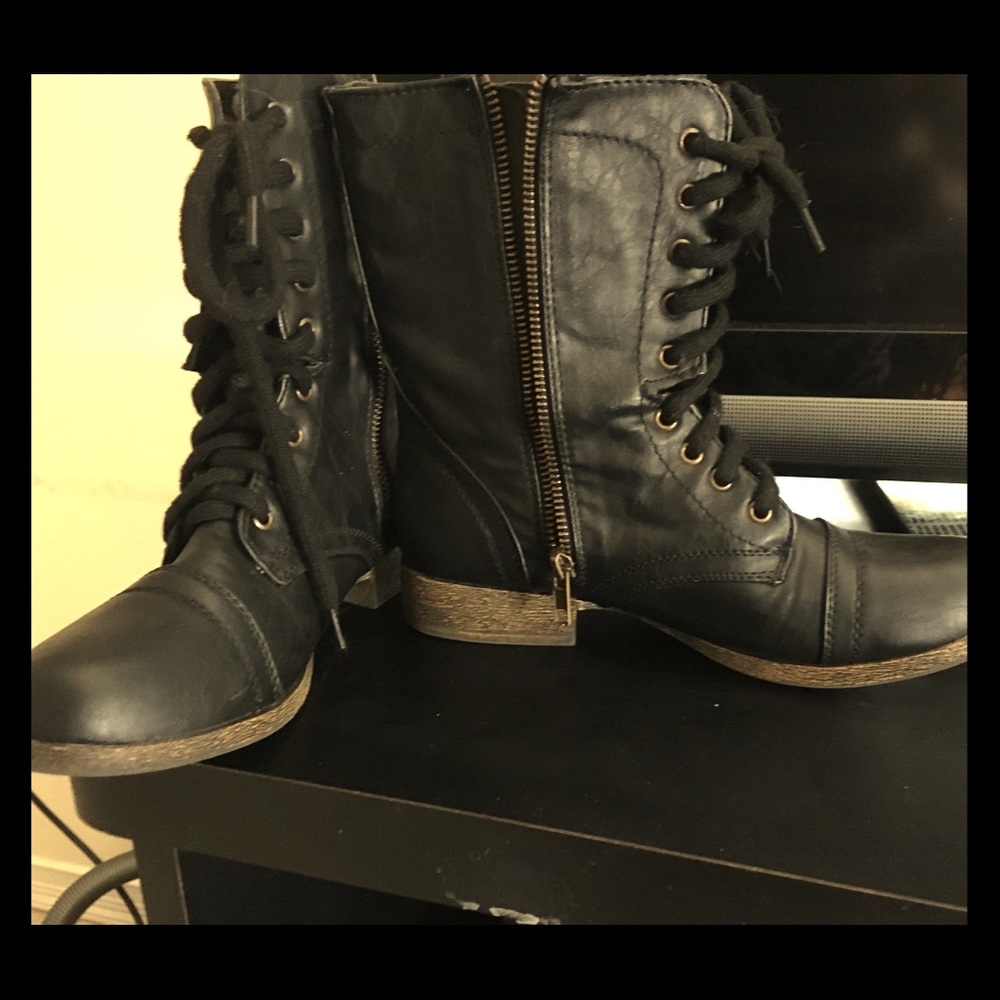 Black combat boot, granny style boot - super cute